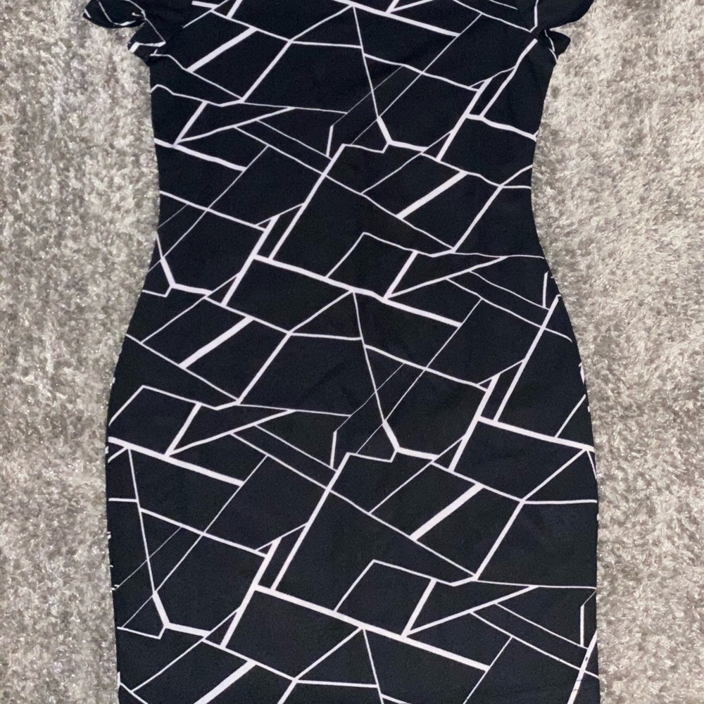 Black and white dress never worn